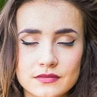 Salomé Saqué Meztelen