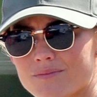 Sam Frost Meztelen