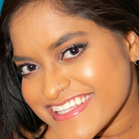Sam Singh Meztelen