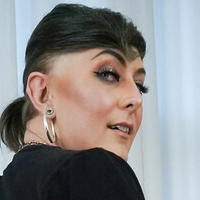 Samantha Hall Meztelen