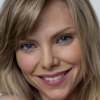 Samantha Janus Meztelen