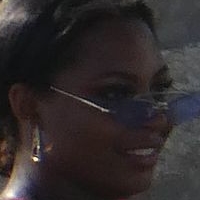 Samira Mighty Meztelen