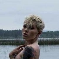 Sandra Kay Meztelen