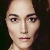Sandrine Holt Meztelen