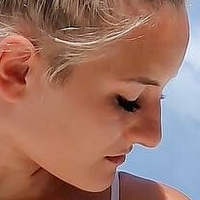 Sanja Ravs Meztelen