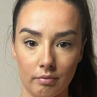 sanne Meztelen