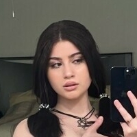 Sara Alrifaie Meztelen
