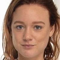 Sara Barnard Meztelen