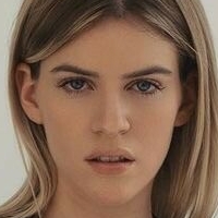 Sara Croce Meztelen