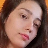 Sara De León Meztelen