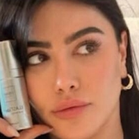Sara Hesri Meztelen