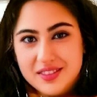 Sara Khan Meztelen