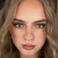 Sara Schaffhäuser Meztelen