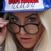 Sarah Giggle Meztelen