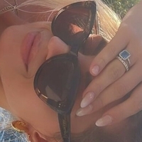 Sarah Harrison Meztelen
