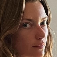 Sarah Holt Meztelen