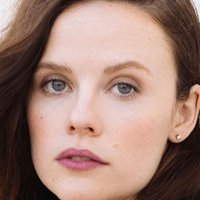 Sarah Ramos Meztelen