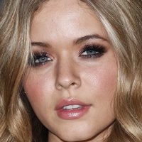 Sasha Pieterse Meztelen