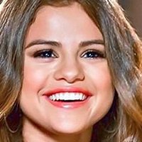 Selena Lori Meztelen
