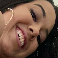Selena Ryan Meztelen