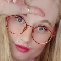 senpaisslut Meztelen