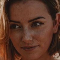 Shauna Dewit Meztelen