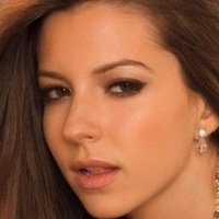 Shelby Chesnes Meztelen