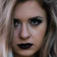 Shelby Dueitt Meztelen