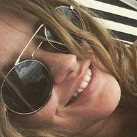 Shelby Keeton Meztelen