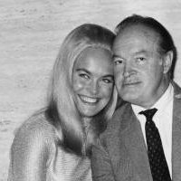 Shirley Eaton Meztelen