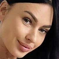 shymily Meztelen
