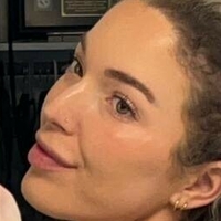 Sidney Sky Meztelen