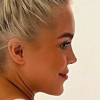 sirenbjerkli Meztelen