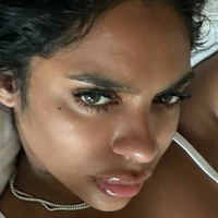 Skye Morales Meztelen