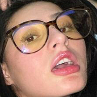 Skyelaynee Meztelen
