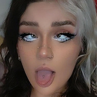 skyrhi Meztelen