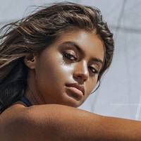 Sofia Jamora Meztelen