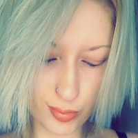 Sofie Young Meztelen