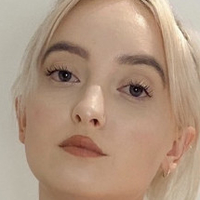 Sophie Carson Meztelen