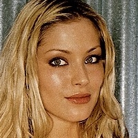 Sophie Gaßmann Meztelen