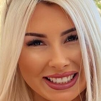 Sophie Louise Meztelen