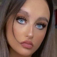 Sophie Squirts Meztelen