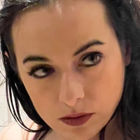 Sophie Stage Meztelen
