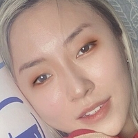 Stella Chu Meztelen