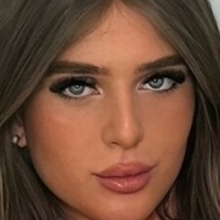 Stella Francis Meztelen