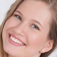 Stella Gardo Meztelen