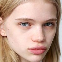 Stella Lucia Meztelen