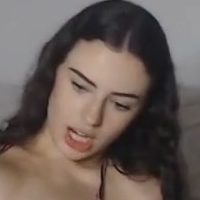Stella Violet Meztelen