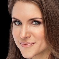 Stephanie McMahon Meztelen