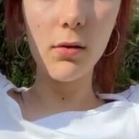 Strange Girl Meztelen
